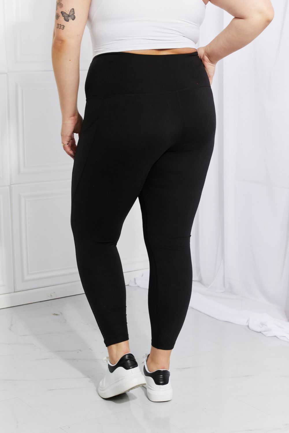 Leggings Depot Full Size Strengthen and Lengthen Reflective Dot Active Leggings-gym-Trendsi-JipsiJunk