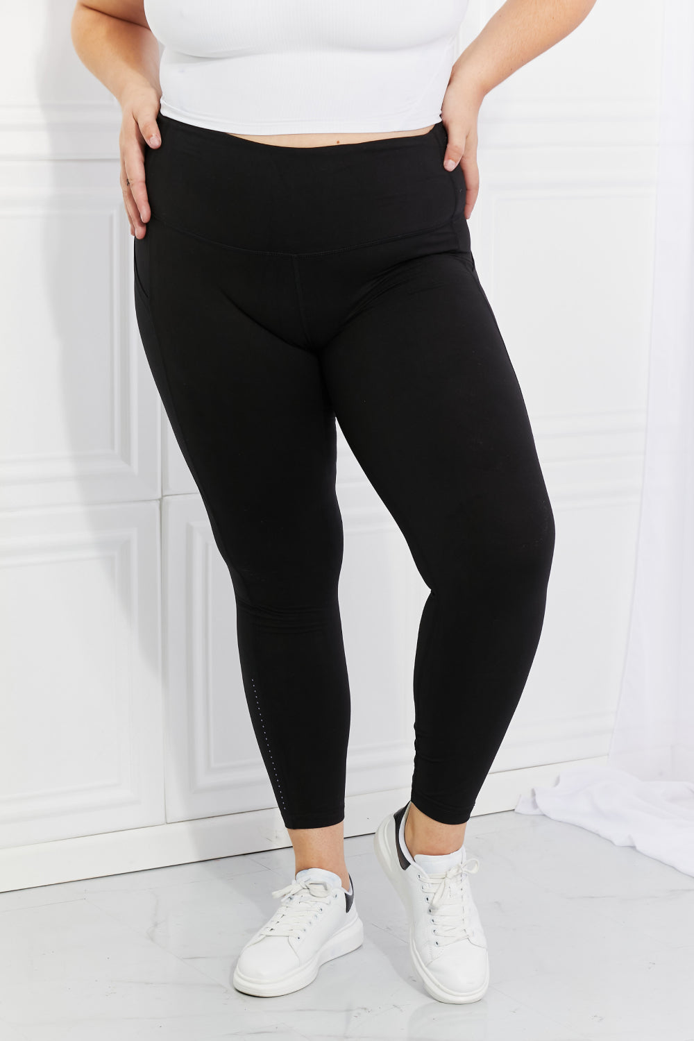 Leggings Depot Full Size Strengthen and Lengthen Reflective Dot Active Leggings-gym-Trendsi-JipsiJunk