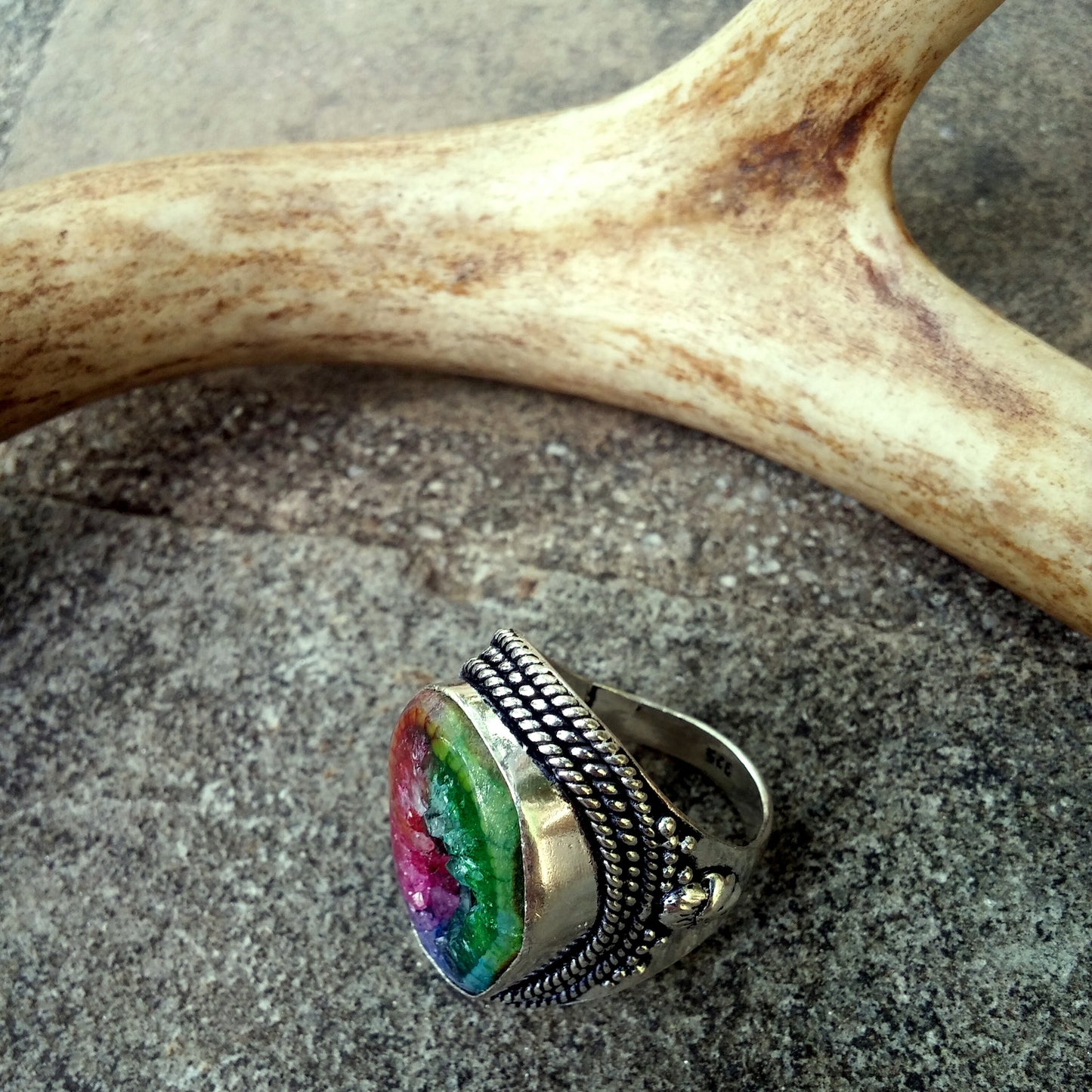 ANTIQUE STYLE RAINBOW SOLAR DRUZY RING IN STERLING SILVER-RINGS-Jipsi Junk-JipsiJunk