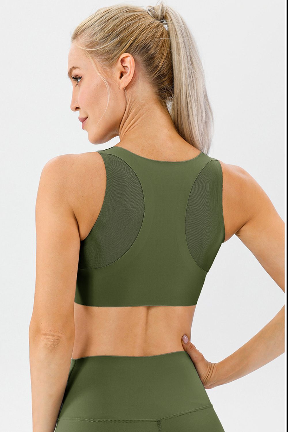 Round Neck Wide Strap Active Bra-Trendsi-JipsiJunk