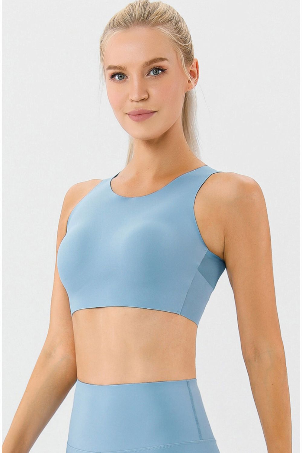 Round Neck Wide Strap Active Bra-Trendsi-JipsiJunk