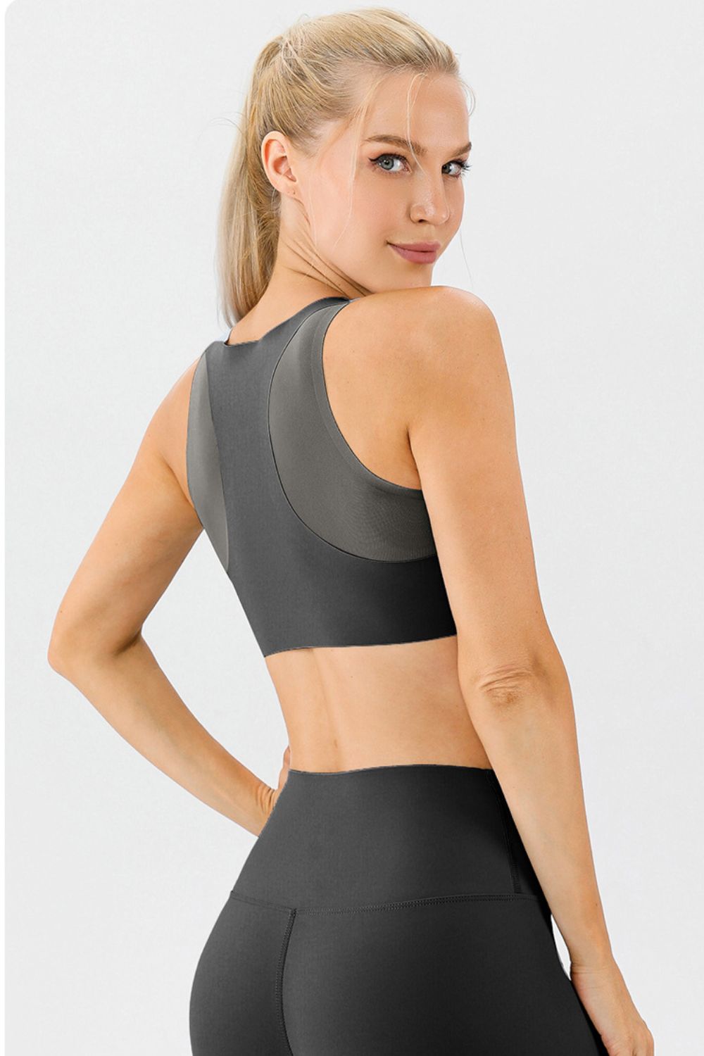 Round Neck Wide Strap Active Bra-Trendsi-JipsiJunk