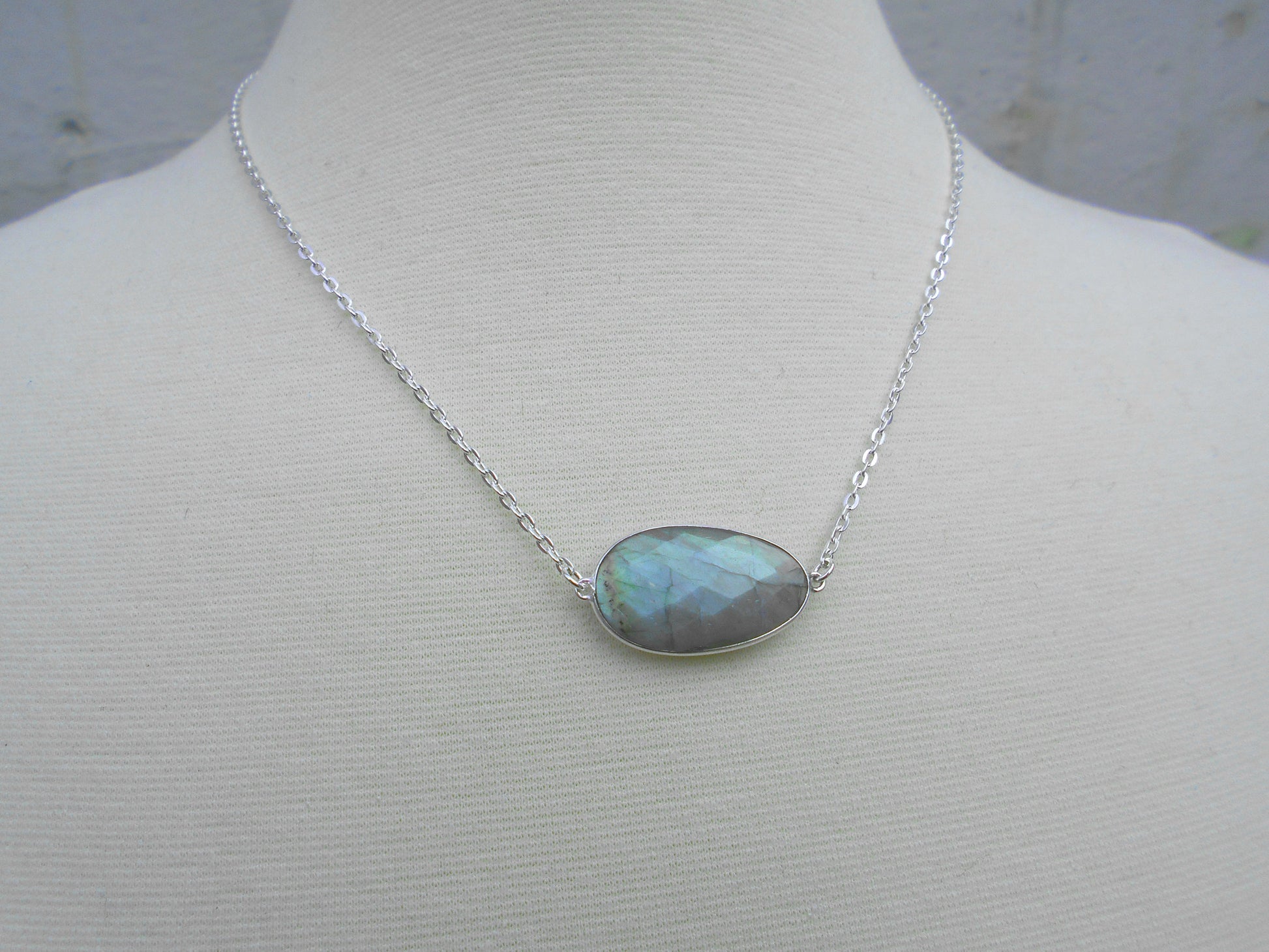 IRREGULAR OVAL LABRADORITE BEZEL LINK NECKLACE-NECKLACES-JipsiJunk-JipsiJunk