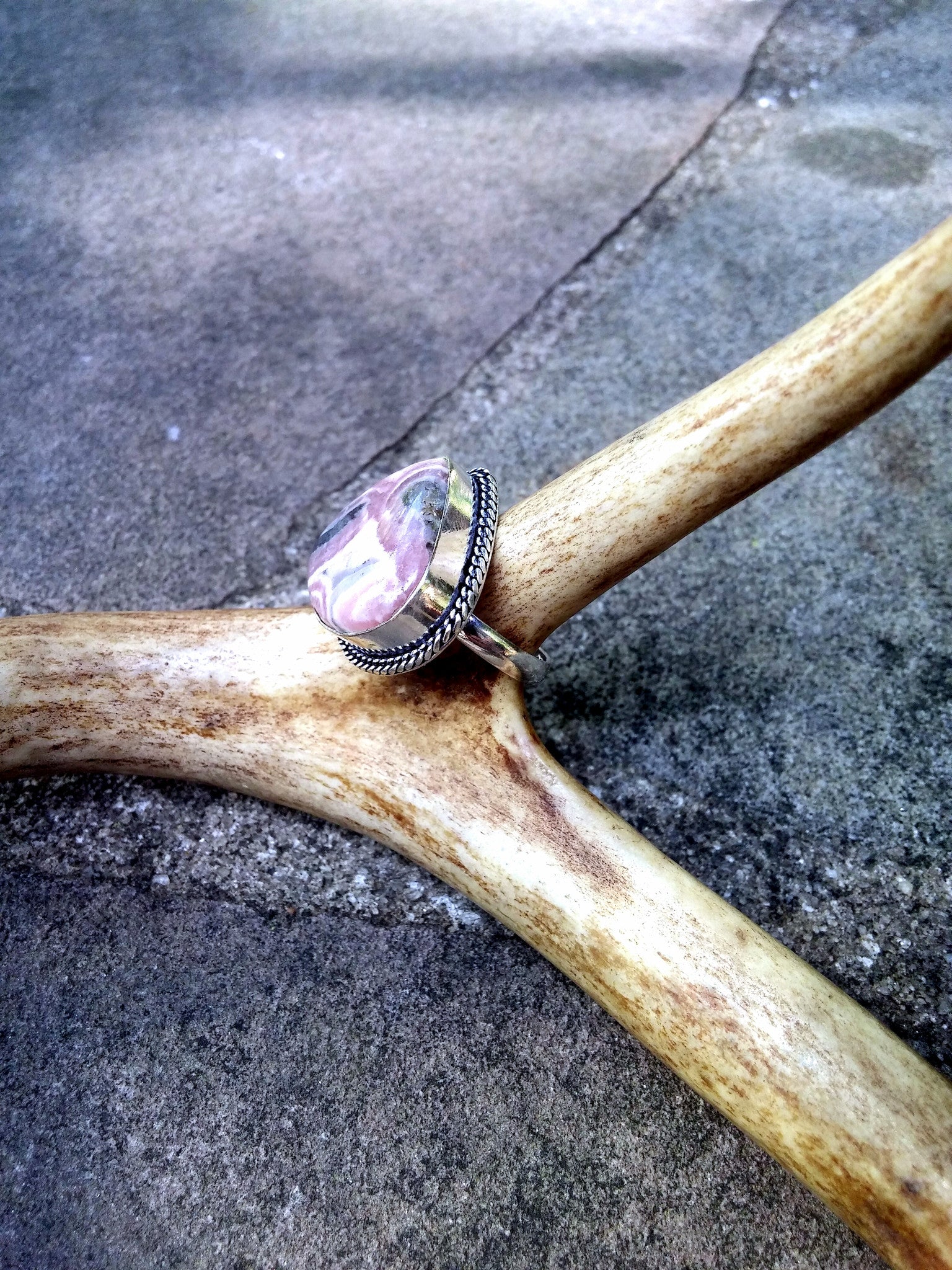 FREEFORM ROUNDED TRIANGLE RHODOCHRISITE RING IN STERLING SILVER-RINGS-Jipsi Junk-JipsiJunk